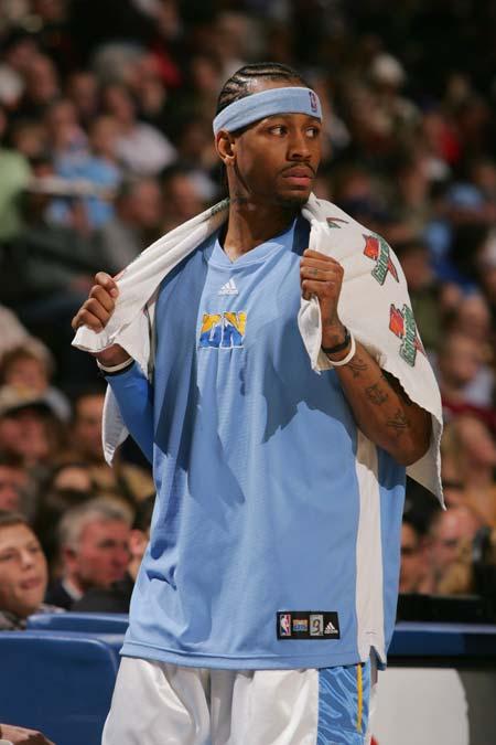 也让他在场 也让他在场