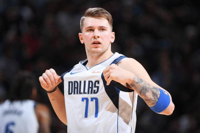 球迷们可期 球迷们可期